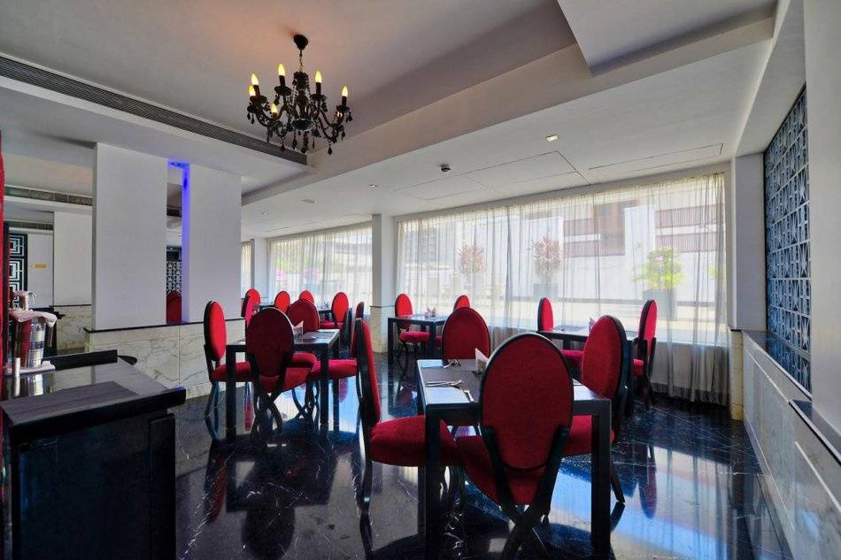 L Hotel Eden