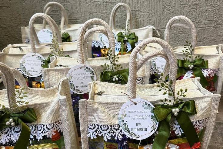 Trousseau Packing