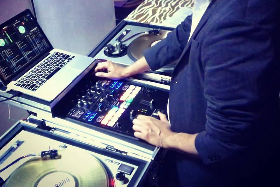 DJ Ashish