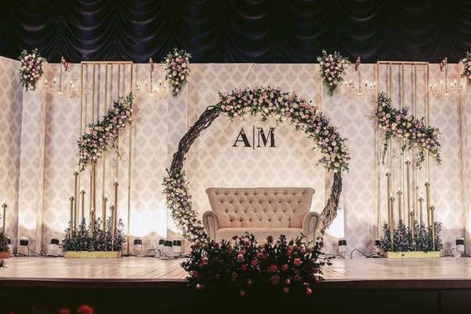 Engagement decor