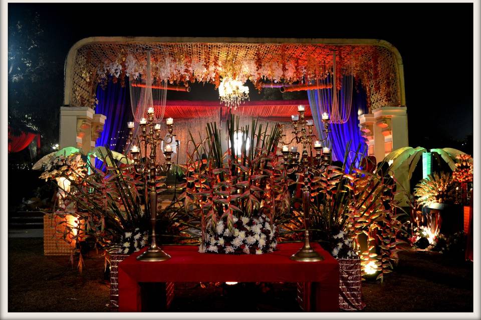 BANQUET DECORATION