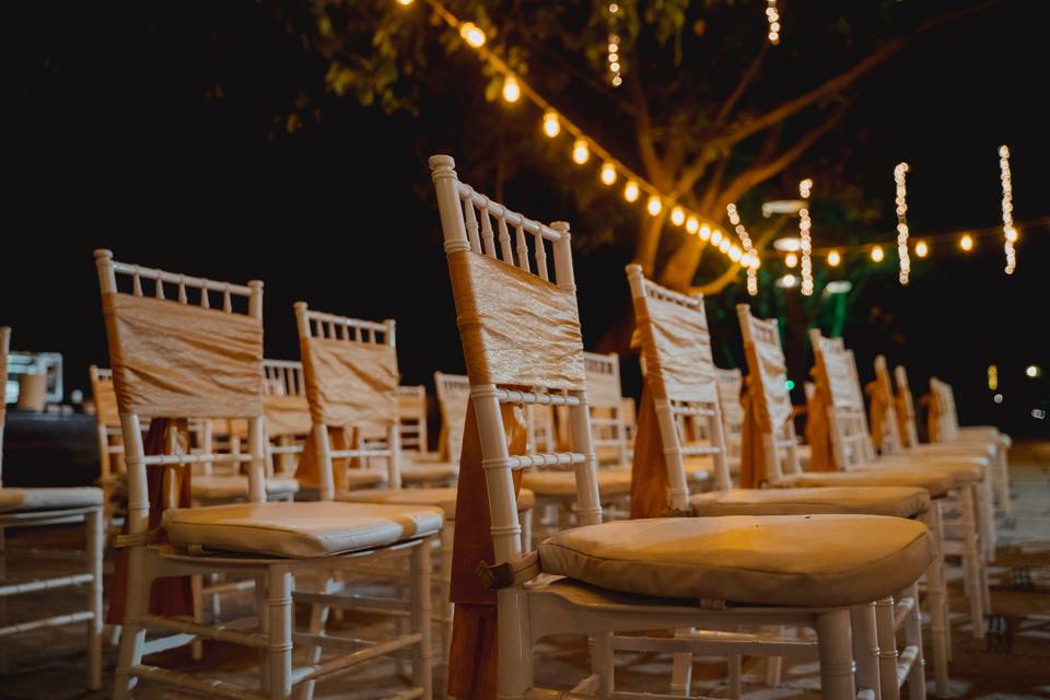 Chair Arrangement & Decor