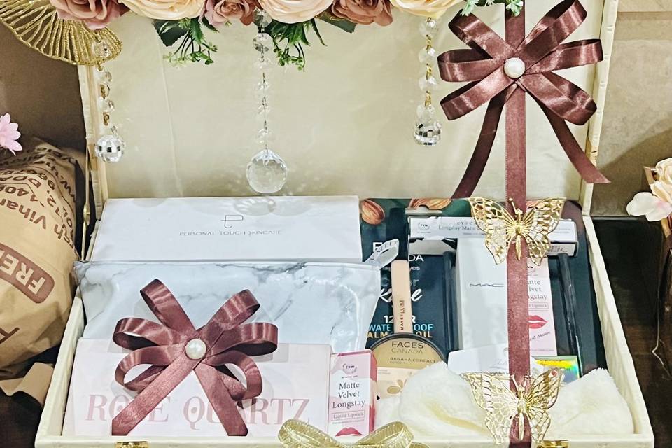 Trousseau Packing