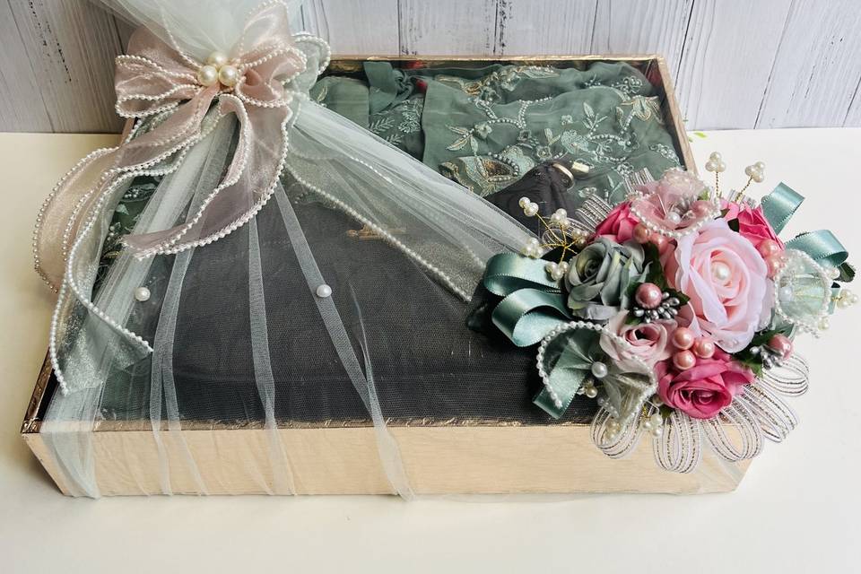 Trousseau Packing