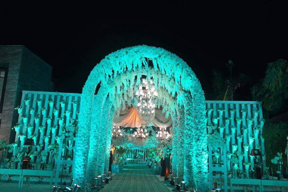 Entrance Decor