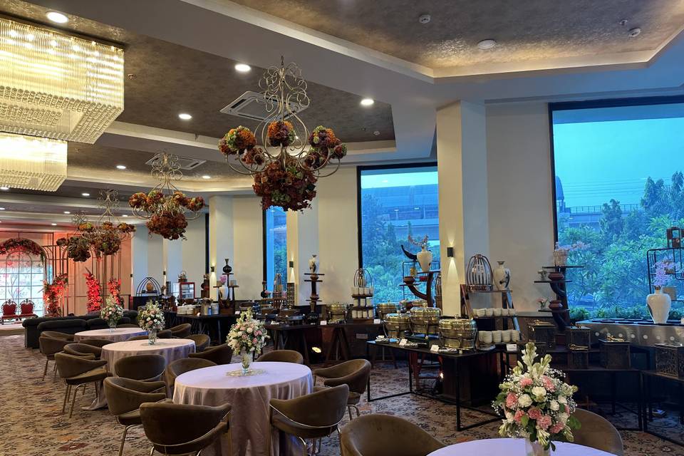 Luxera Hotel & Banquets
