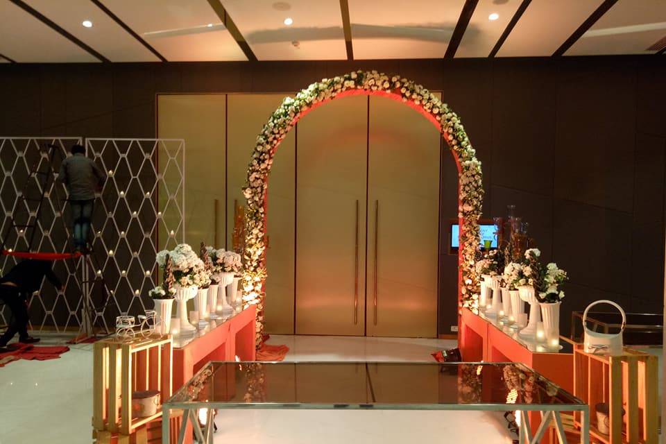 Weddind decor and lighting