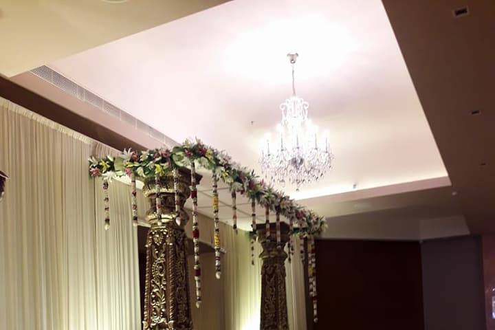 Weddind decor and lighting