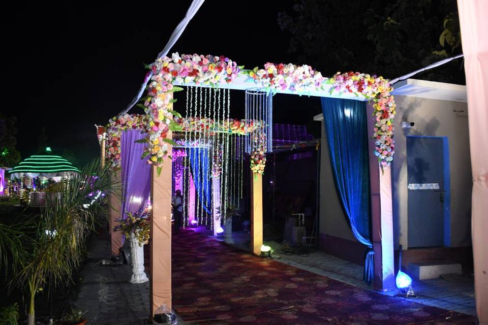 Entrance Decor