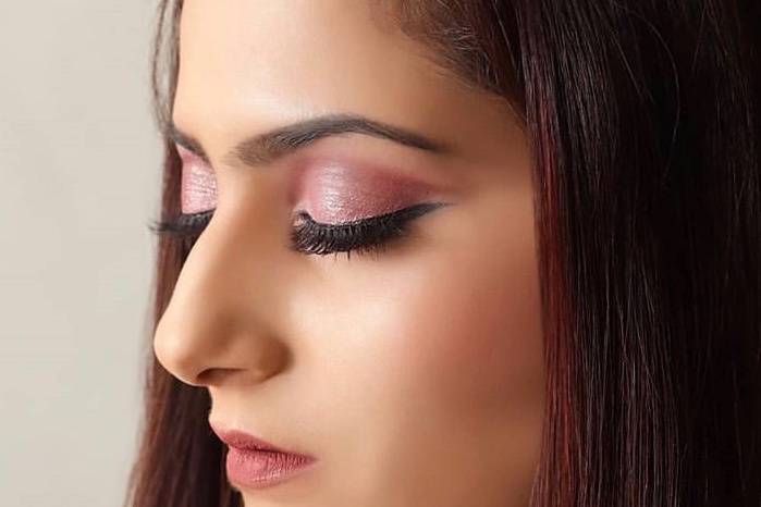 Makeup Artist Neha, Noida