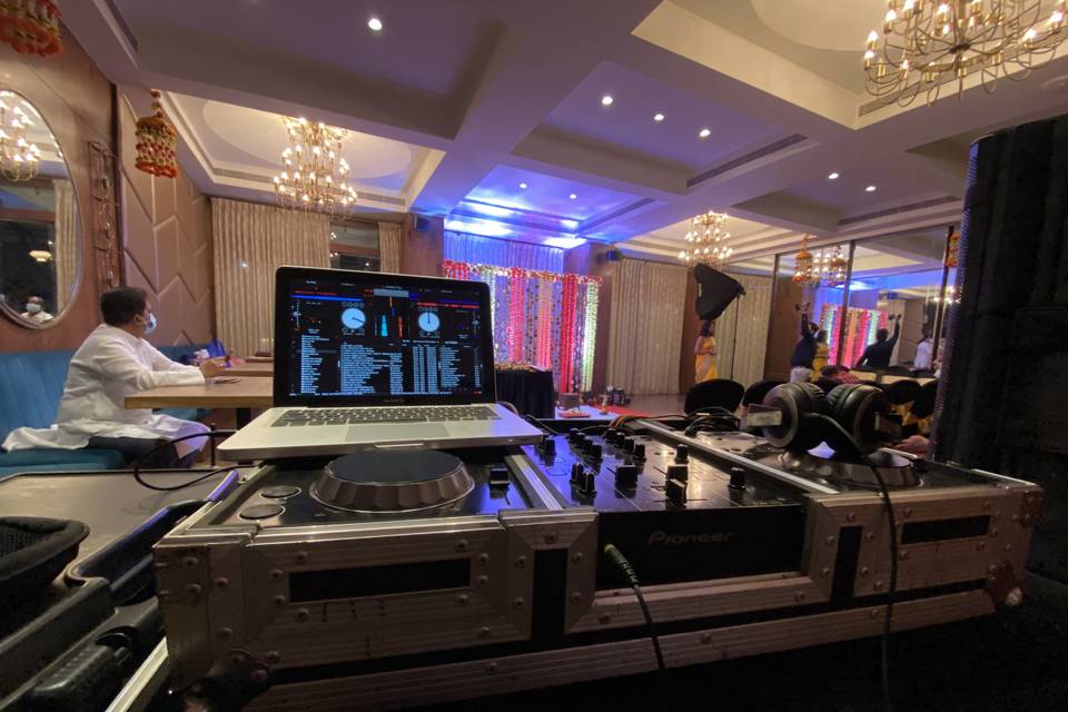 Engagement dj setup