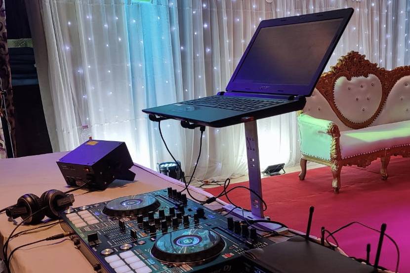 Wedding dj