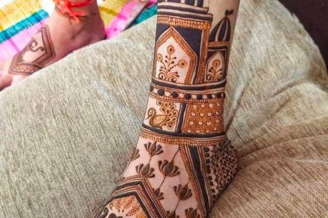 Leg Mehandi Artist in Delhi