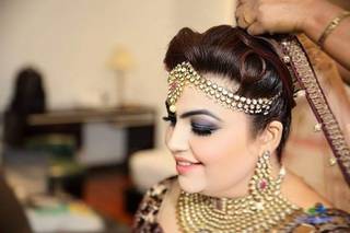 Twinkle Malhotra MakeUp-Artist