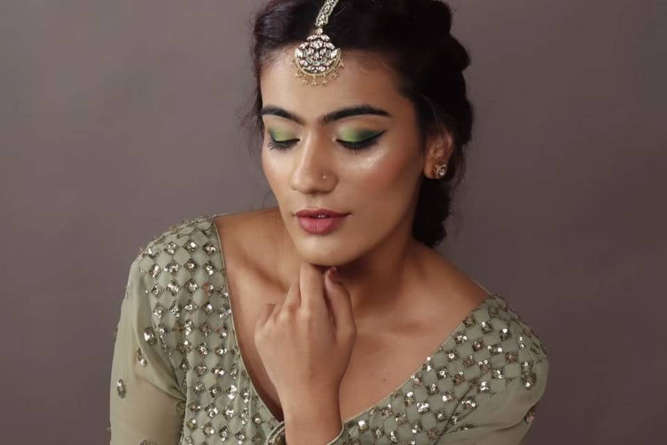 Party makeup
