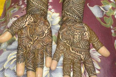 Amrin Mehndi Artist