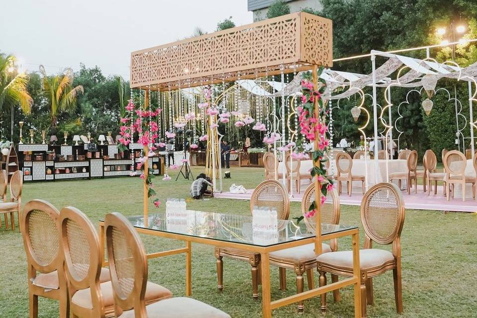 Cane Chairs Seating Decor