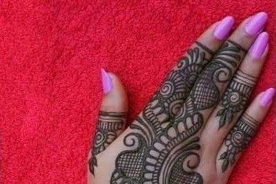 Back Hand Arabic Henna Design