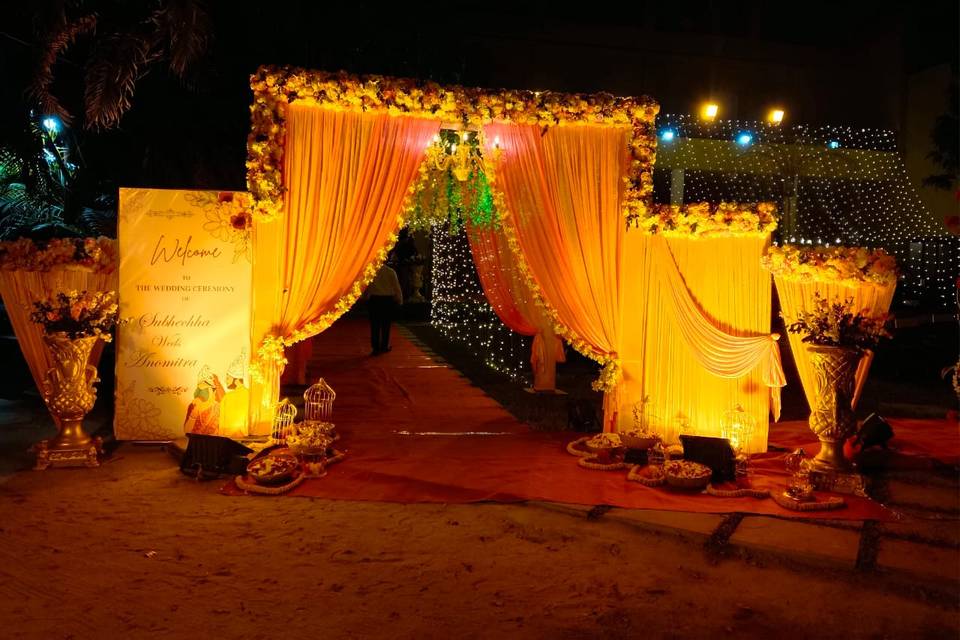 Entrance decor