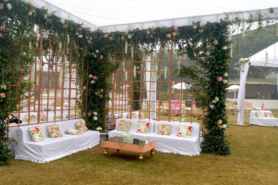 Sitting canopy in the woods