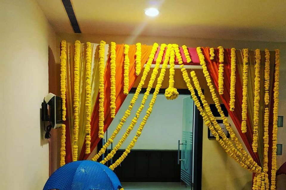 Entrance decor