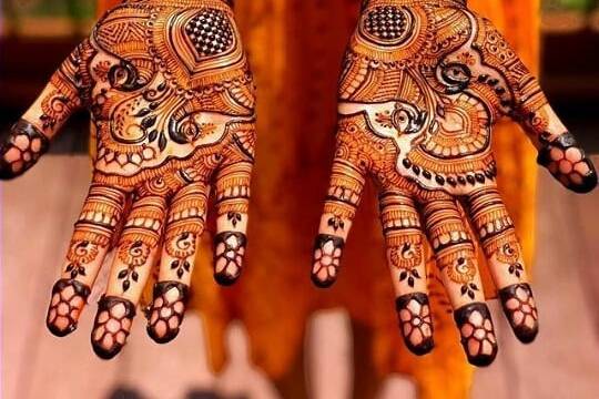 12+ Best Mehndi-artists in Chennai | Mehndi-artists Profiles, Reviews and  Prices | VenueLook