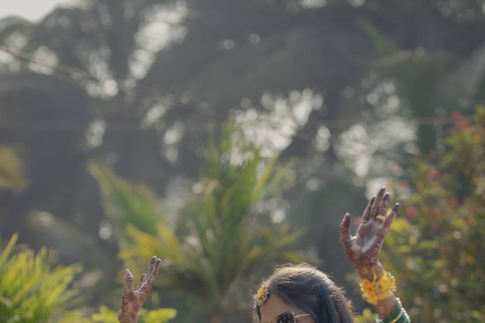 Abhijeet & Sukhadha ( Haldi )