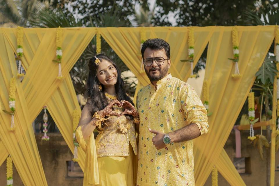 Abhijeet & Sukhadha ( Haldi )