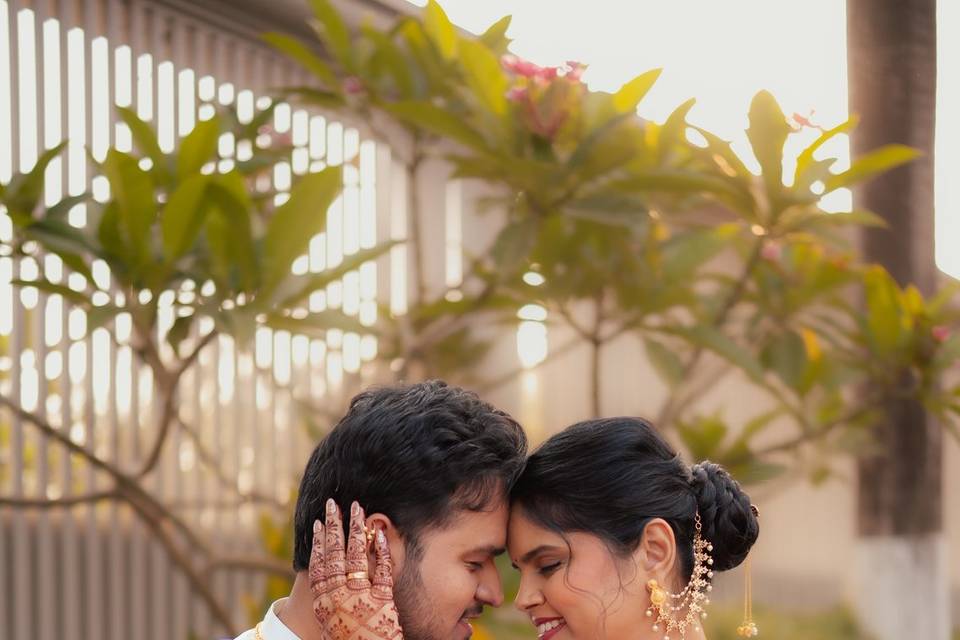 Mandar & Priya