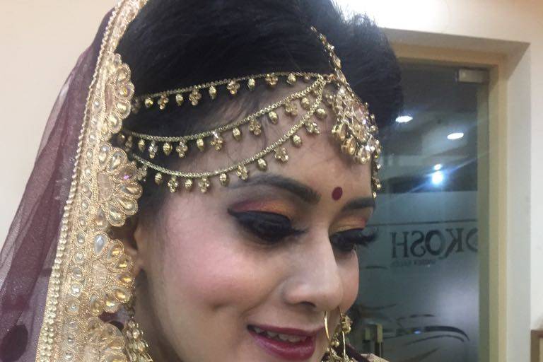 Bridal makeup