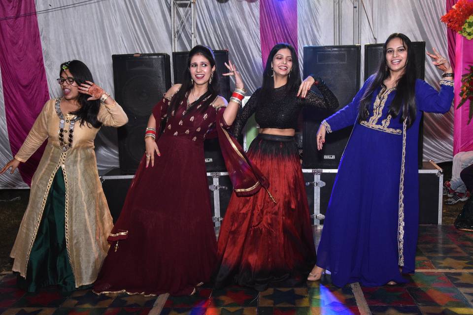 Sara Kaushik Wedding Choreographer - Choreographer - Subhash Nagar ...