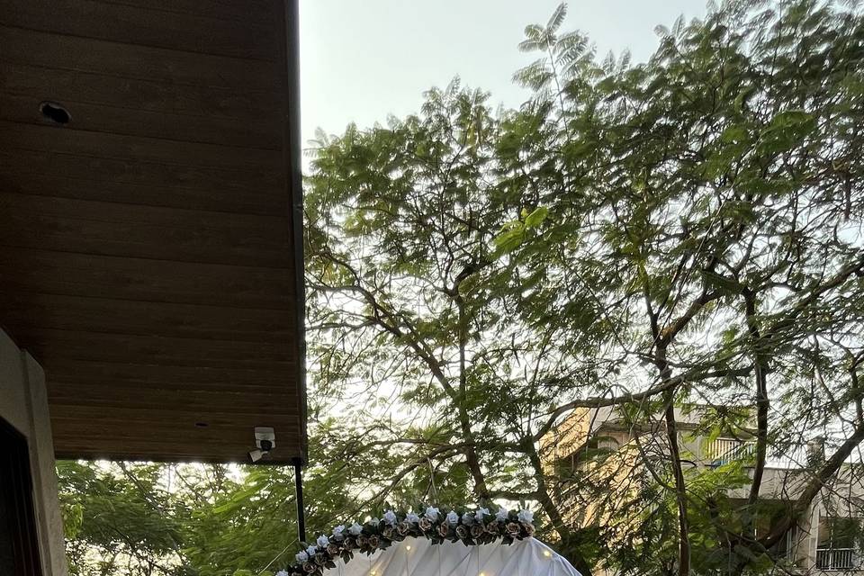 Entrance decor