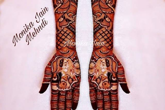 Monika - Best Bridal & Wedding Mehendi Artist in Pune | BookEventZ