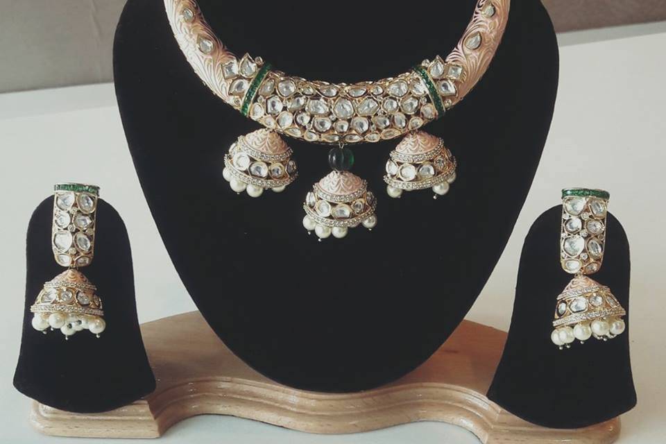 Necklace & earrings