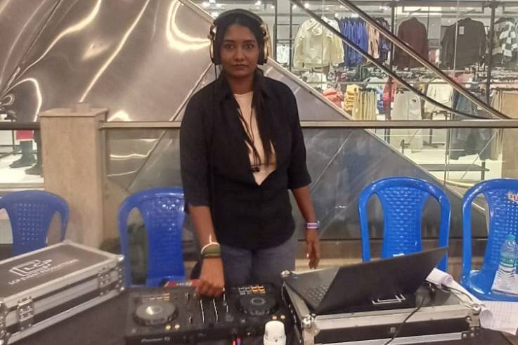 DJ YaS
