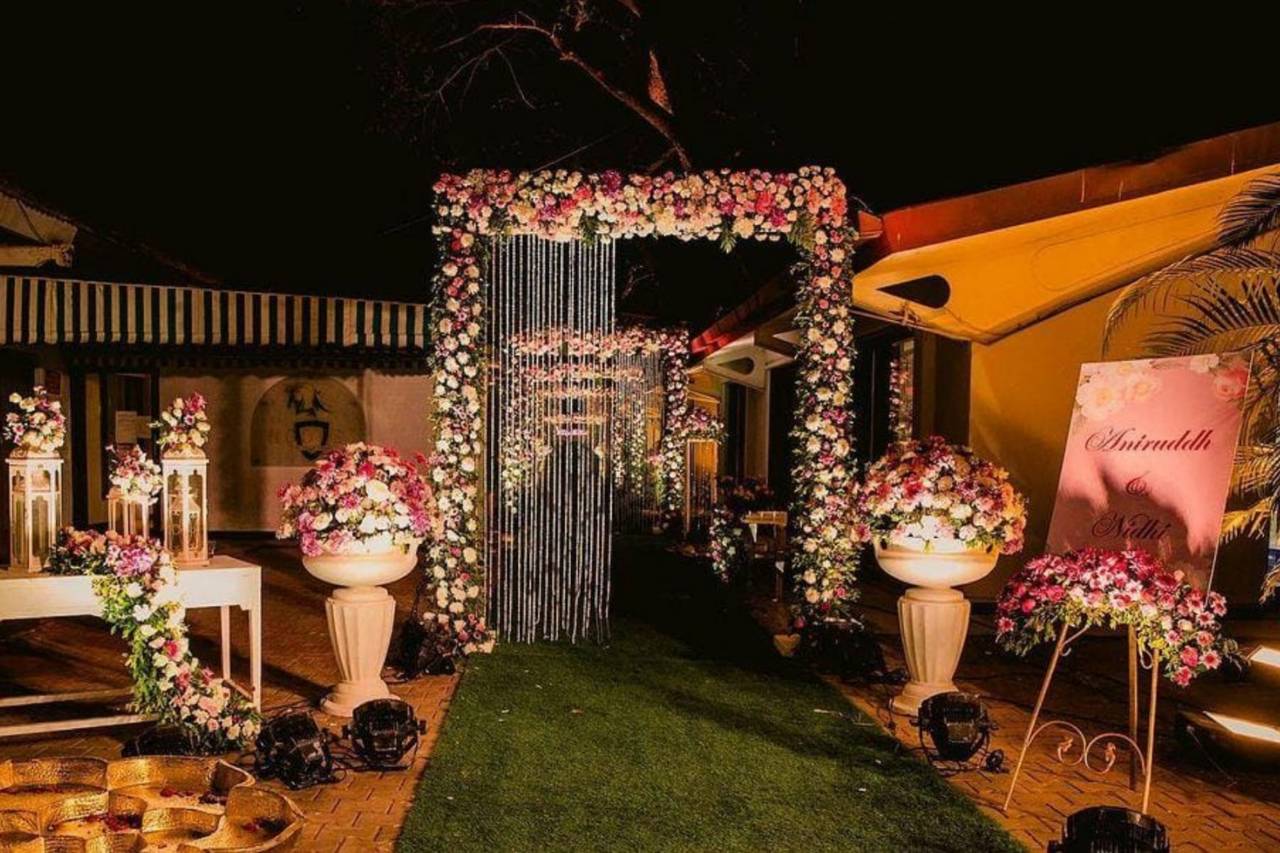 Proposal Setting with Flowers & Candles Pathway at home in Delhi NCR,  Gurgaon, Noida, Bangalore, Chennai, Jaipur, Kanpur, Pune, Chandigarh,  Mumbai, Ahmedabad, Hyderabad & Lucknow