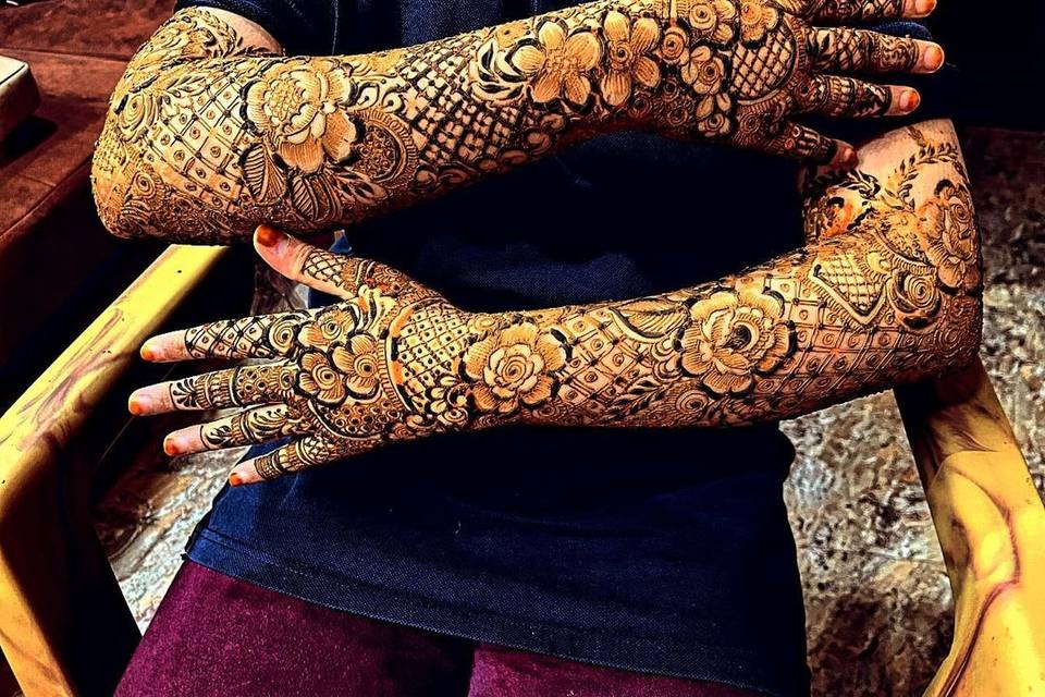 Sanya Henna Academy