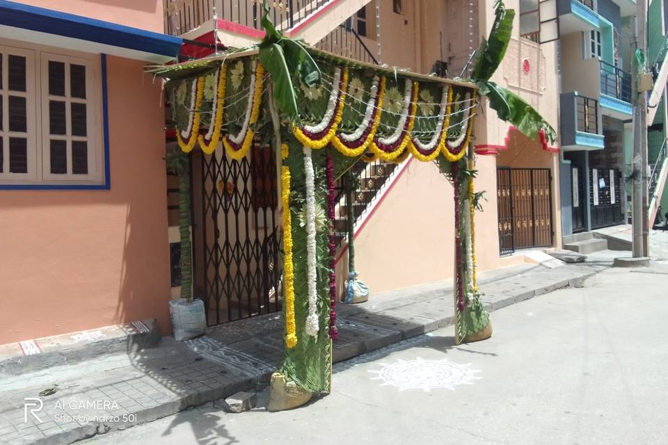 Entrance decor