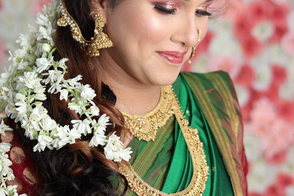 Neha Nikumbh - Makeup Artist