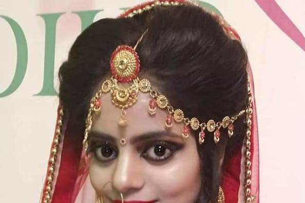 Bridal makeup