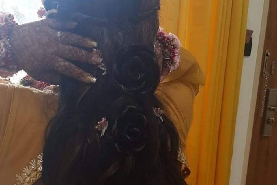 Bridal haldi hairstyle