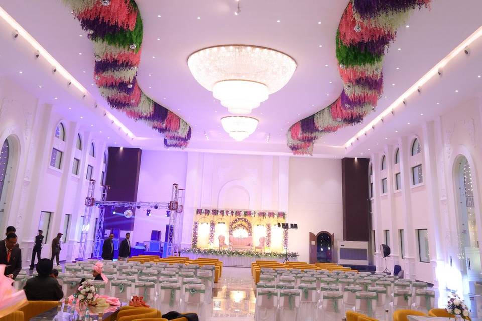 Bqt-Hall