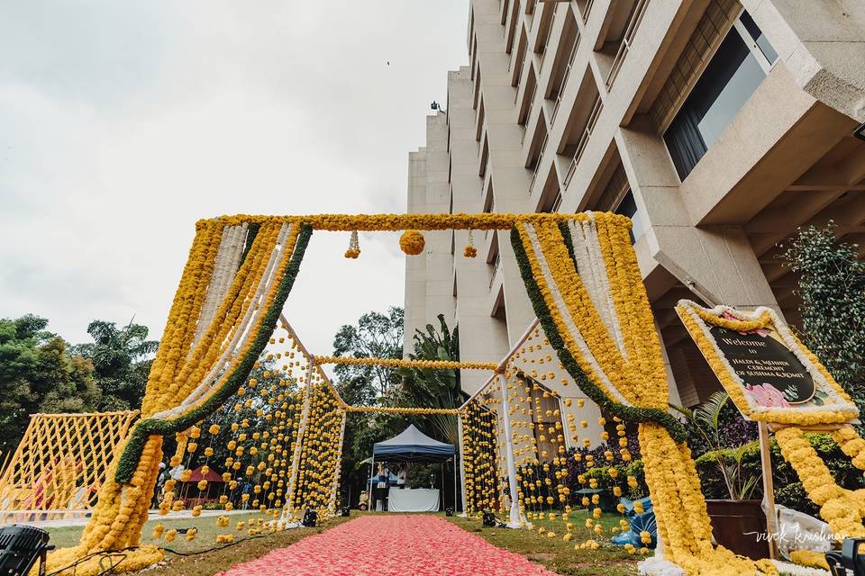 Entrance decor