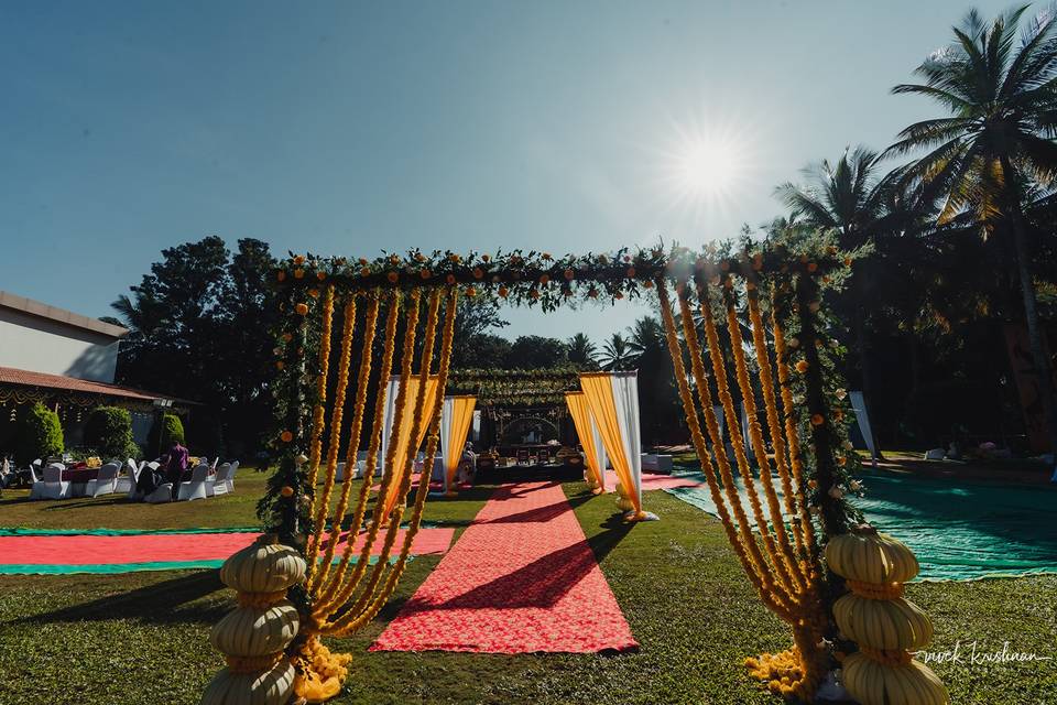 Entrance decor