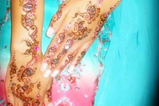 Mehandi Desinger