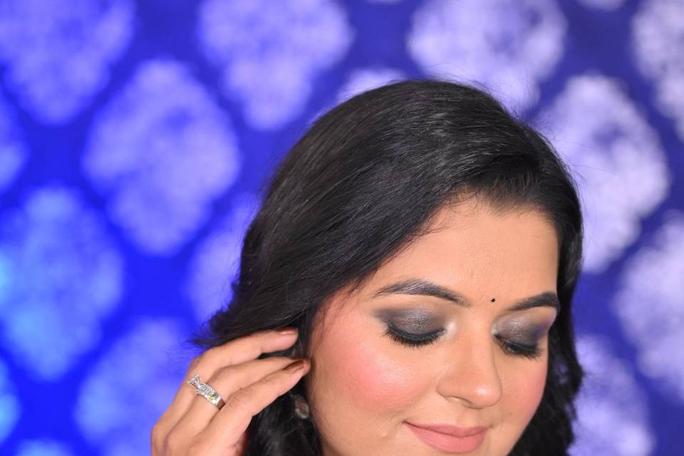 Party makeup