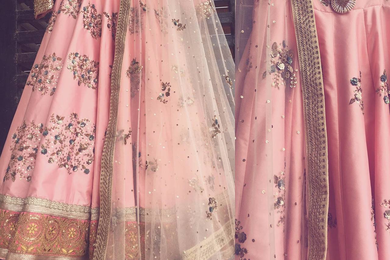 Rianta's lehenga deals