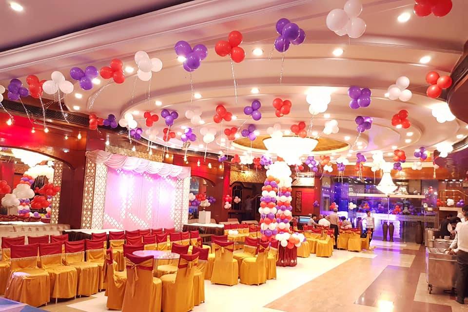 Decor with balloons