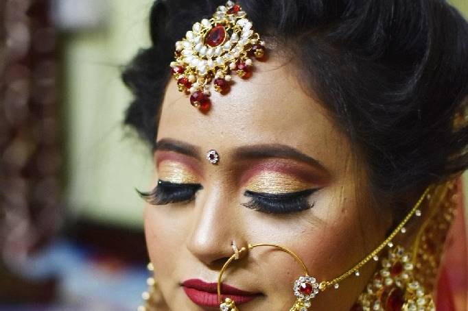 Airbrush bridal makeup
