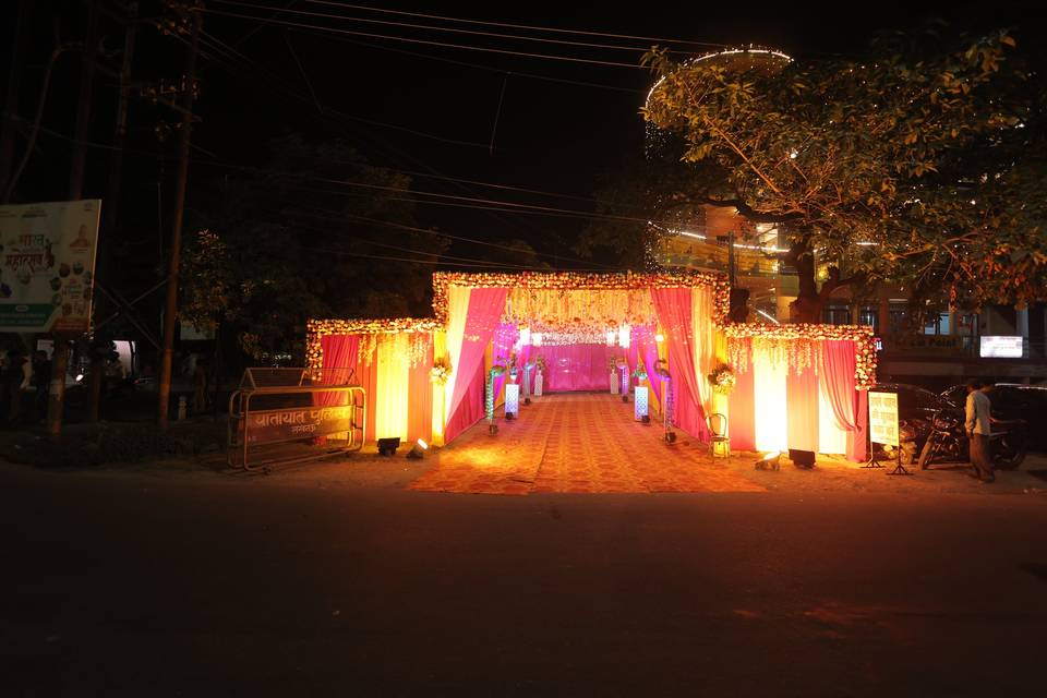 Entrance decor